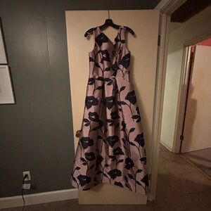 Kay Unger Austin Bateau Neck Pink Navy Jacquard Floral Gown Size 8